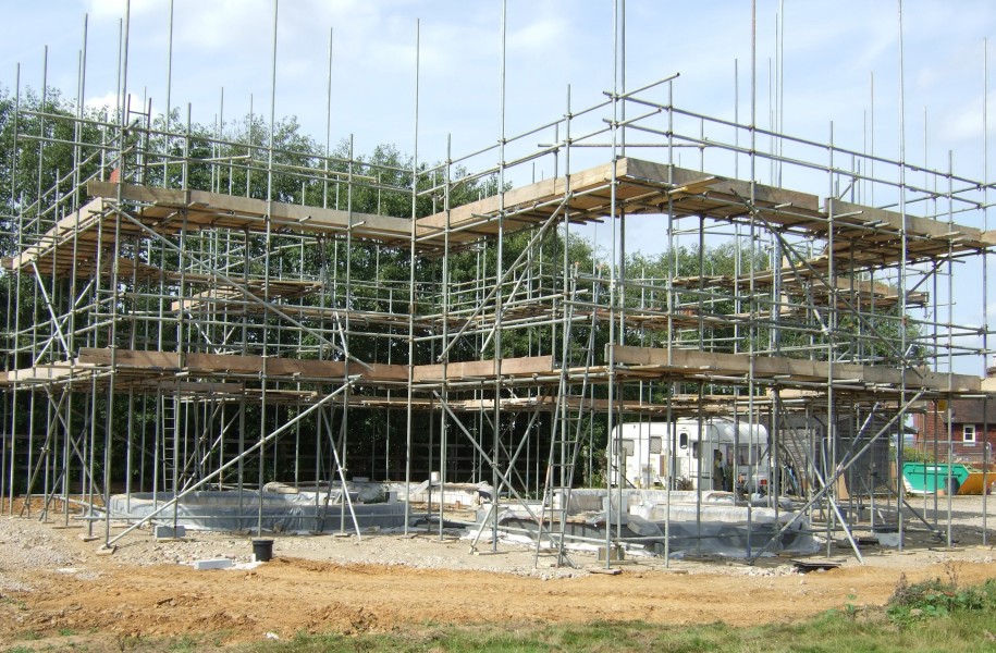 Scaffolding at Bumpers Oast